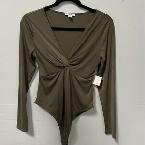 BAR III WOMENS RIBBED TWIST FRONT BODYSUIT